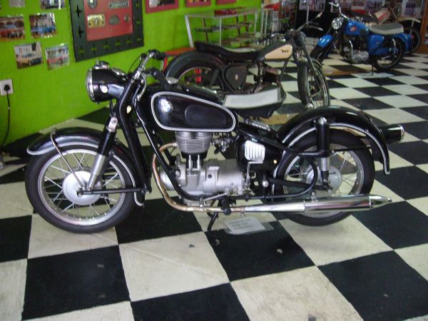 1954 R64 250cc.jpg